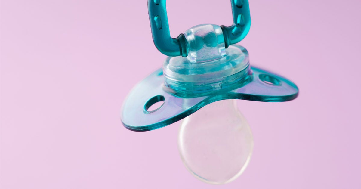 Breastfeeding Moms, You Shouldn't Feel Guilty About Pacifiers