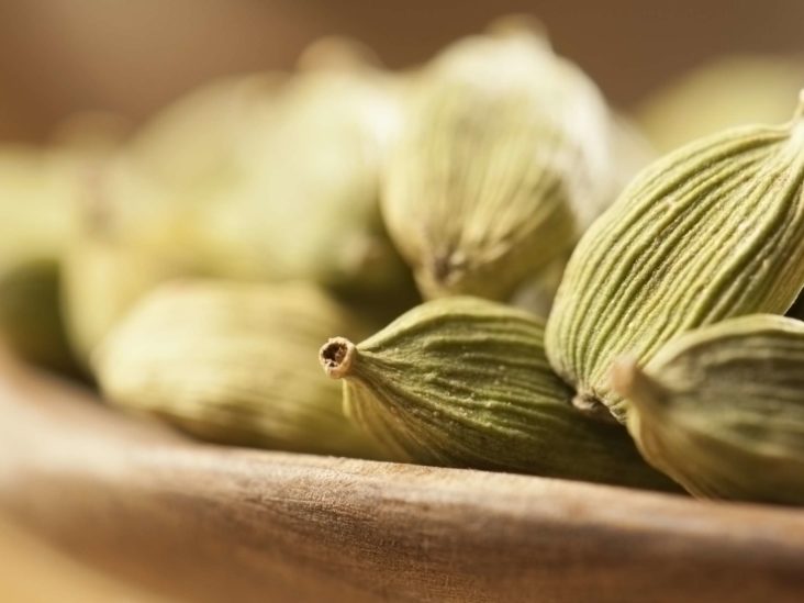 Cardamom: 7 health benefits, dosage, and side effects