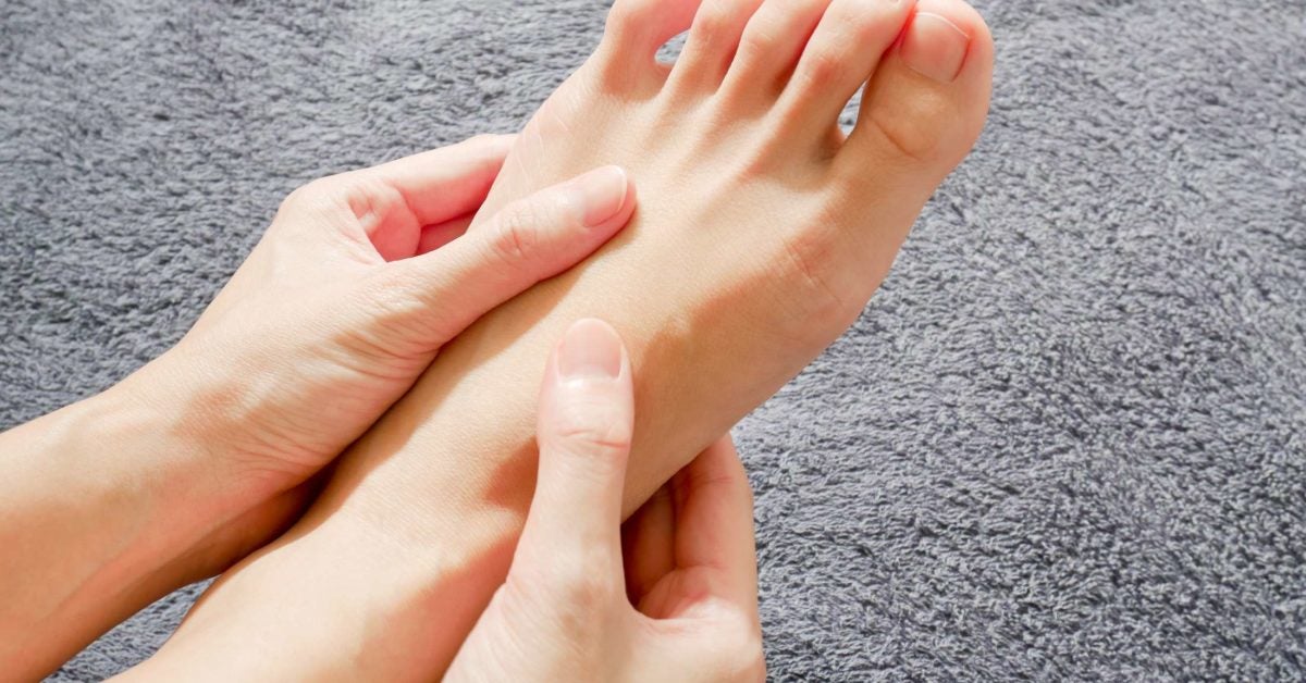 numbness in feet and toes