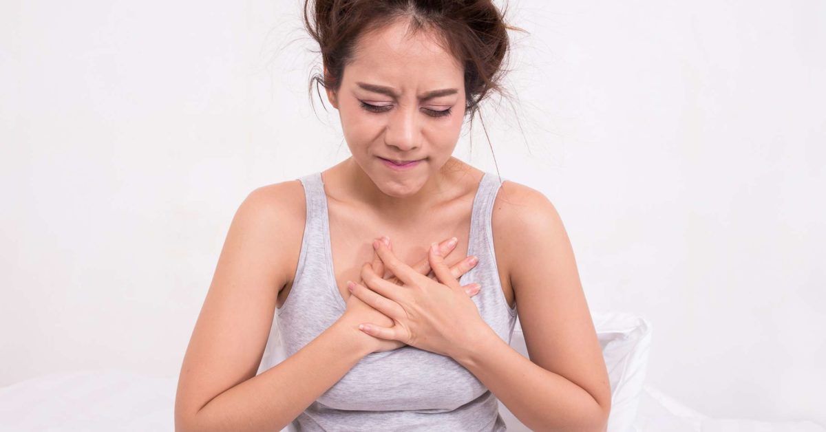 Chest Pain 26 Causes Symptoms And When To See A Doctor