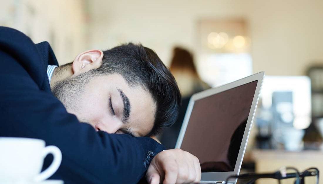 How to stay awake at work: The 19 best ways and tips