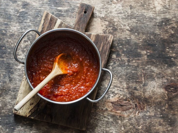 رسم بياني يوضح أنواعًا مختلفة من نتوءات الجفن