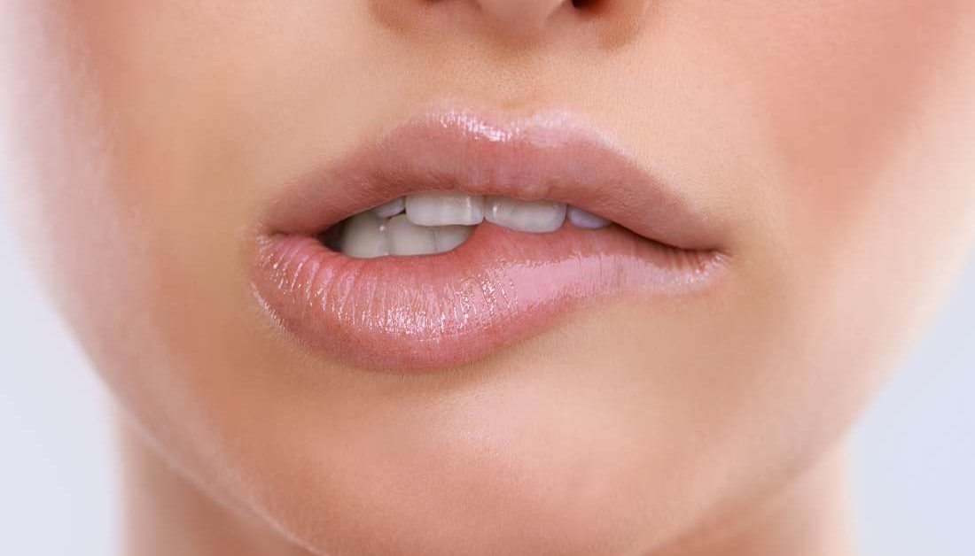 When a girl bites her lip