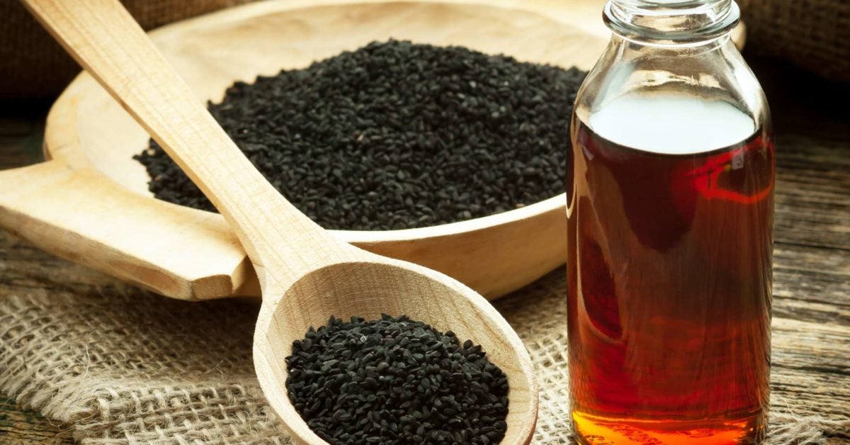 Nigella Sativa Oil: 7 Amazing Benefits Of Black Seed Or Kalonji Oil For Hair  | TheHealthSite.com