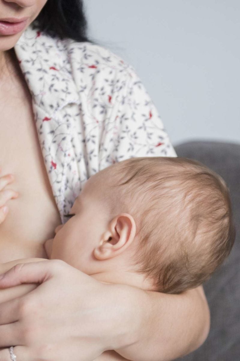 Itchy Breast during Breastfeeding: Causes & Home Remedies