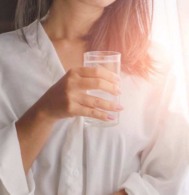 Bladder infections Drinking water reduces risk