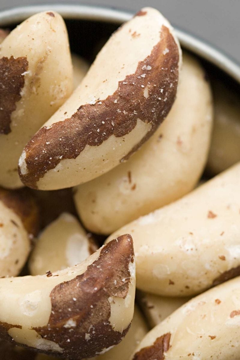 Brazil nuts: Health benefits, nutrition, and risks - 325000 2200 800x1200