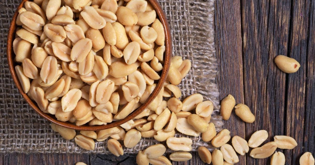 Peanuts Nutrition, health benefits, and comparing types