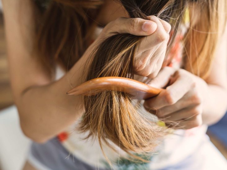 How to repair damaged hair: Methods and how they work