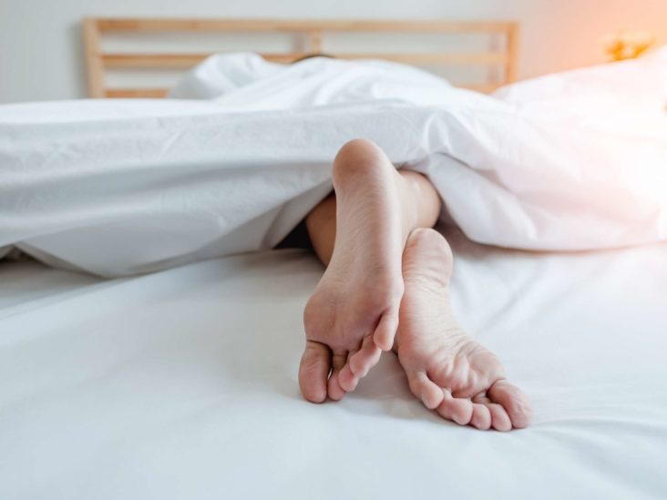 Benefits of sleeping naked: Is sleeping with nothing on good for you?