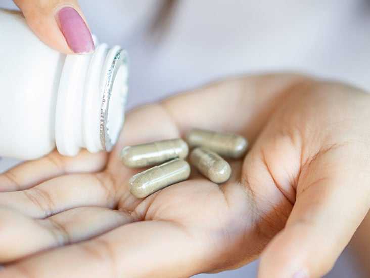 Menopause: Do vitamins help?