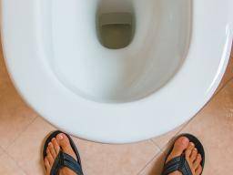 Overactive bladder in men: Causes and treatments
