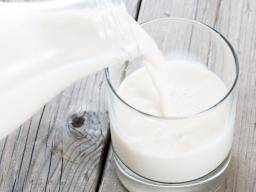 Can diabetics drink whole milk