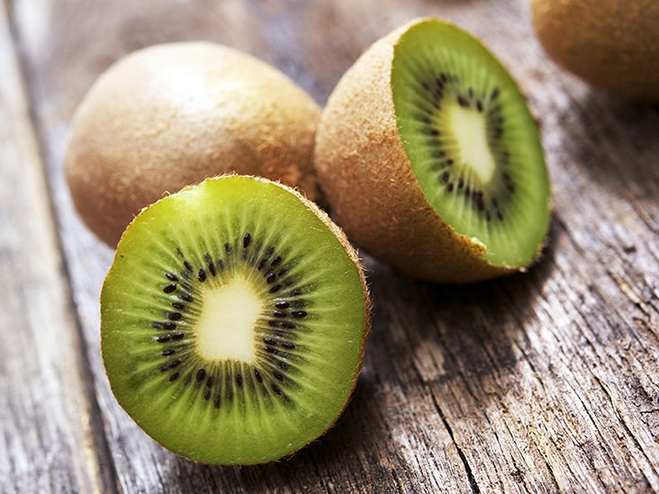 Kiwi Allergy Symptoms Causes And When To See A Doctor