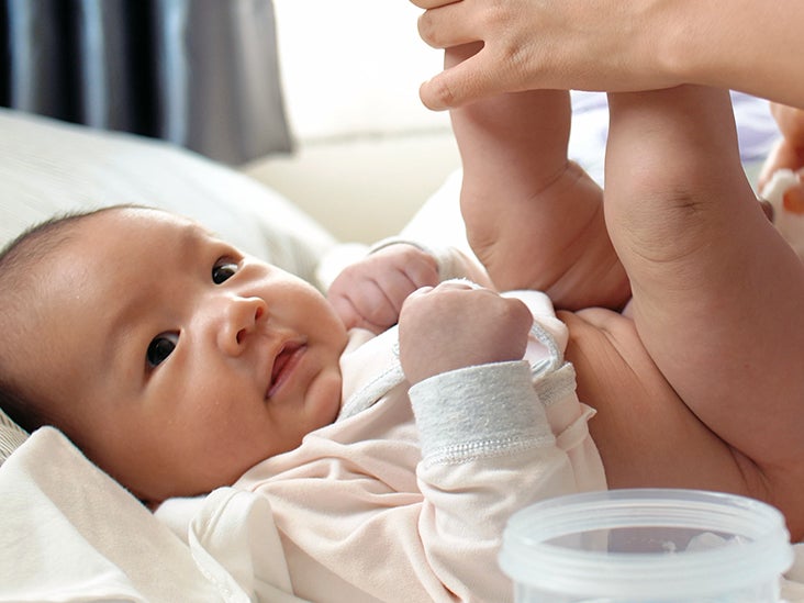 smelly breastfed stools