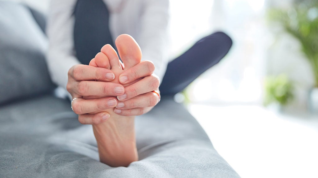 Second toe pain: Causes and how to get relief