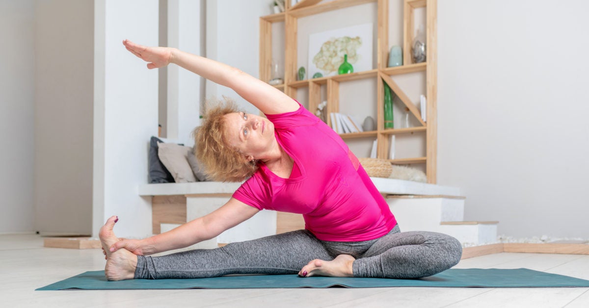 Домик йоги. Йога дома. Я занимаюсь йогой дома. Yoga at Home. Йога дома Кресение.