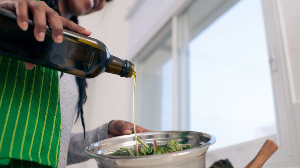 7 best keto salad dressing options for low carb diets