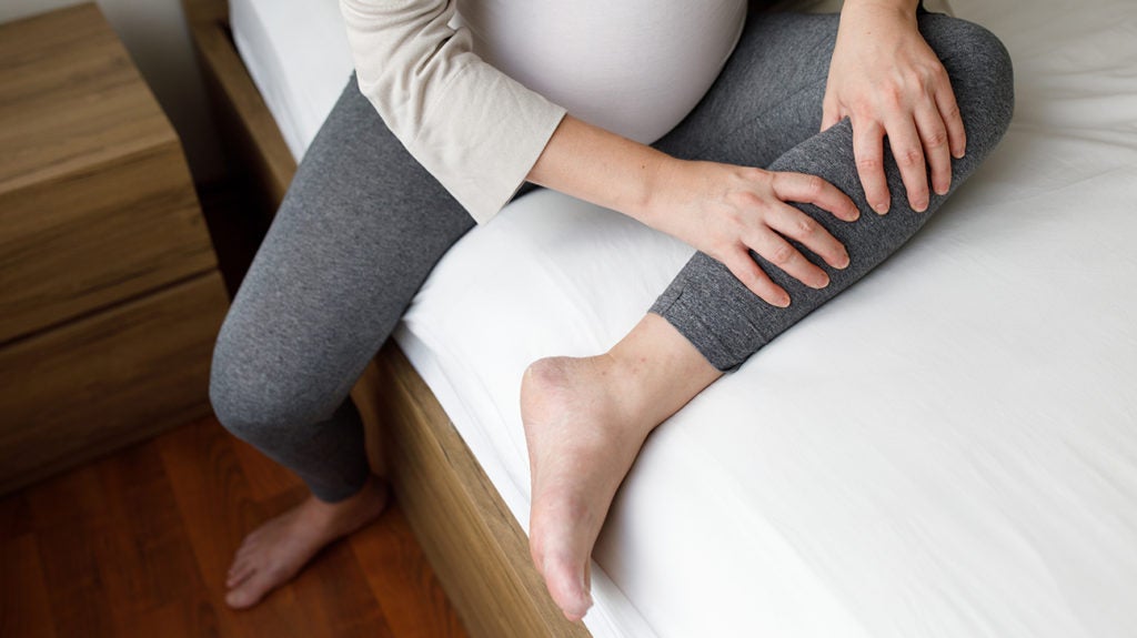 how-to-relieve-round-ligament-pain-in-pregnancy-experts-explain