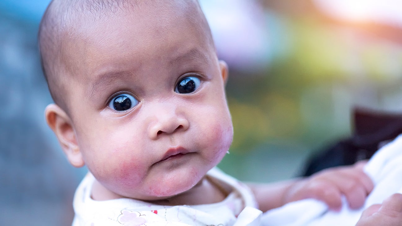 is-it-okay-for-your-baby-to-suck-their-thumb-lovevery