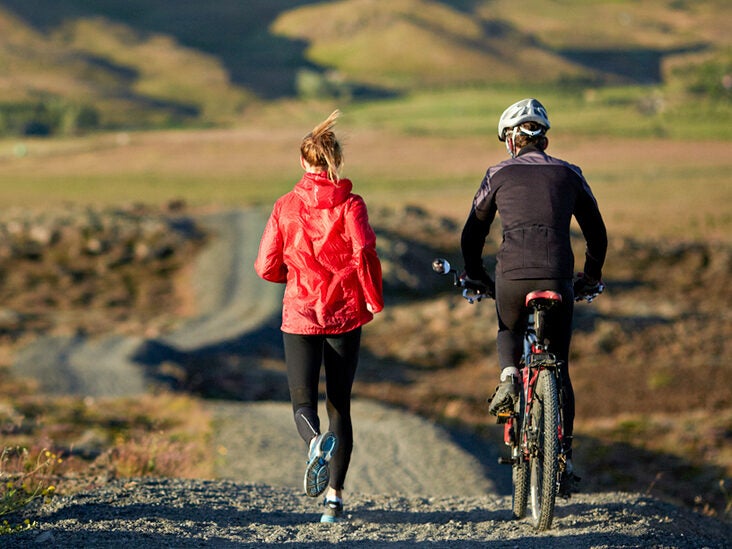 Biking vs. running: Comparison for fitness, weight loss, and more