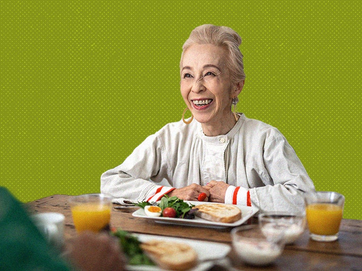 Meal Delivery for Seniors: 9 Services and Our Reviews