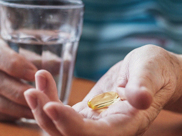 When to take fish oil: Timing, dosages and side effects