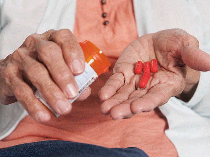 Parkinson's treatment: Medication, therapy, alternative remedies