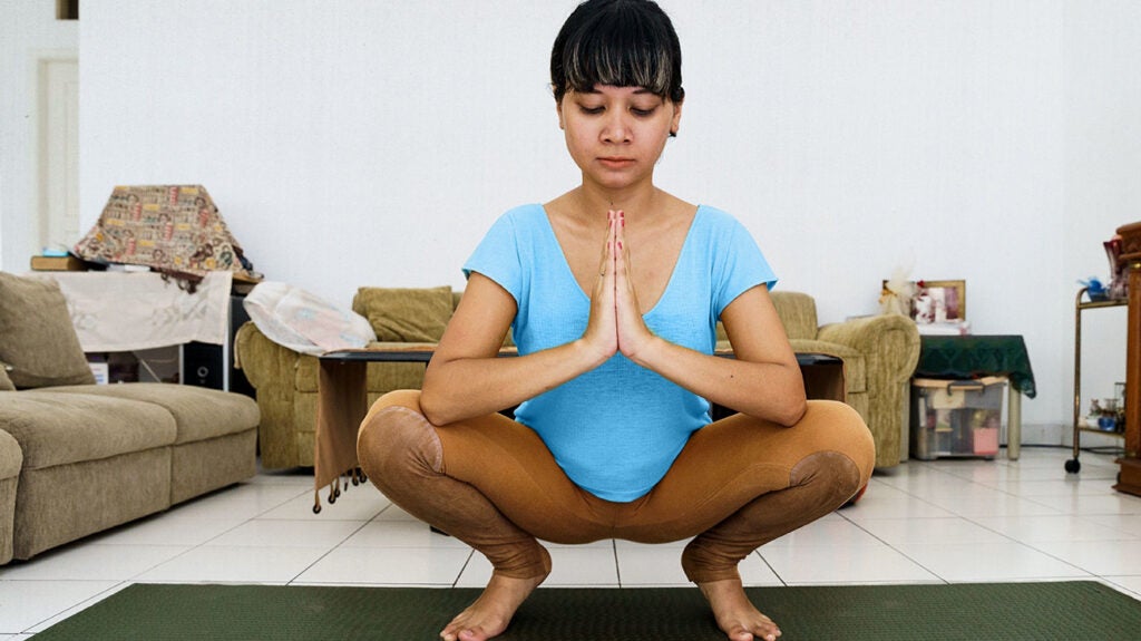 Prenatal yoga may help ease stress, improve fitness during
