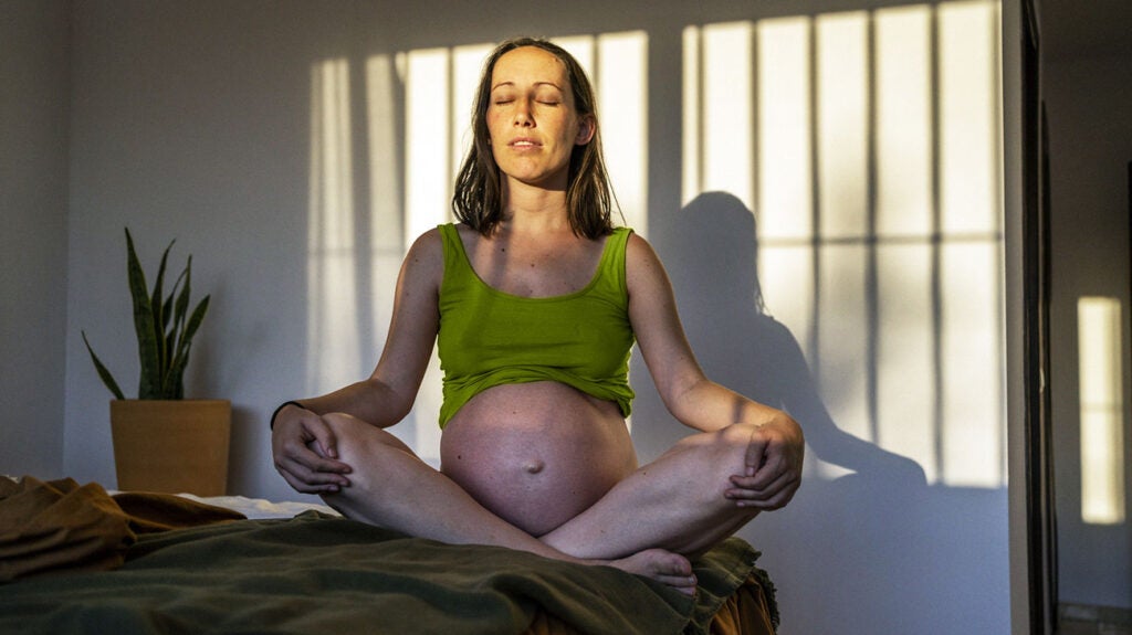 Dry eyes during pregnancy Symptoms, causes, treatments