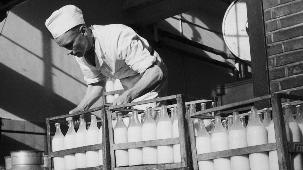 Dairy allergy Symptoms, causes, and diagnosis