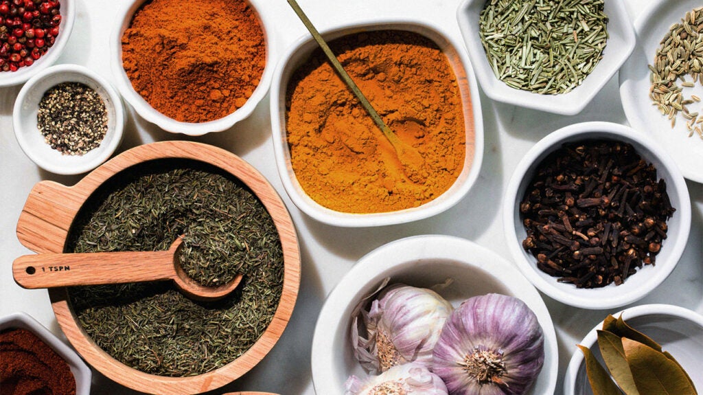 12 Healthy Spices and Herbs for Cooking