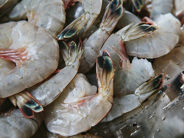 How much protein does shrimp contain?