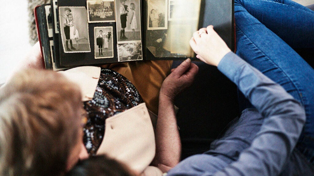 Is rheumatoid arthritis hereditary? and risk factors