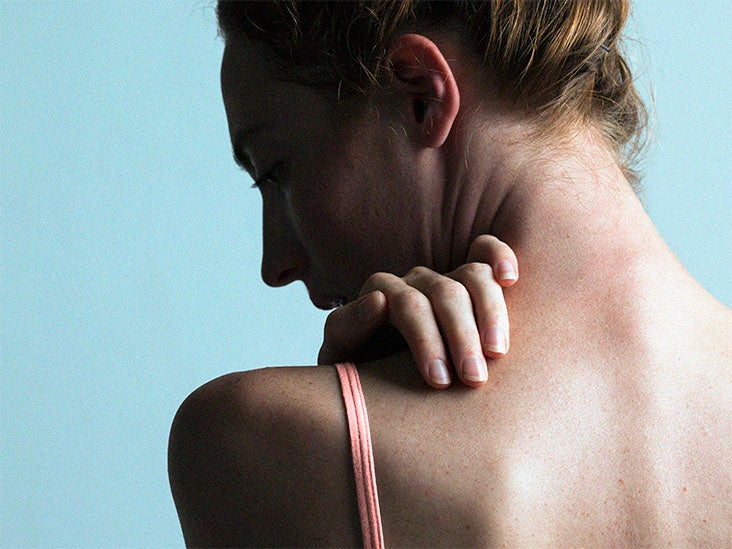 is-neck-pain-a-sign-of-covid-19-what-to-know