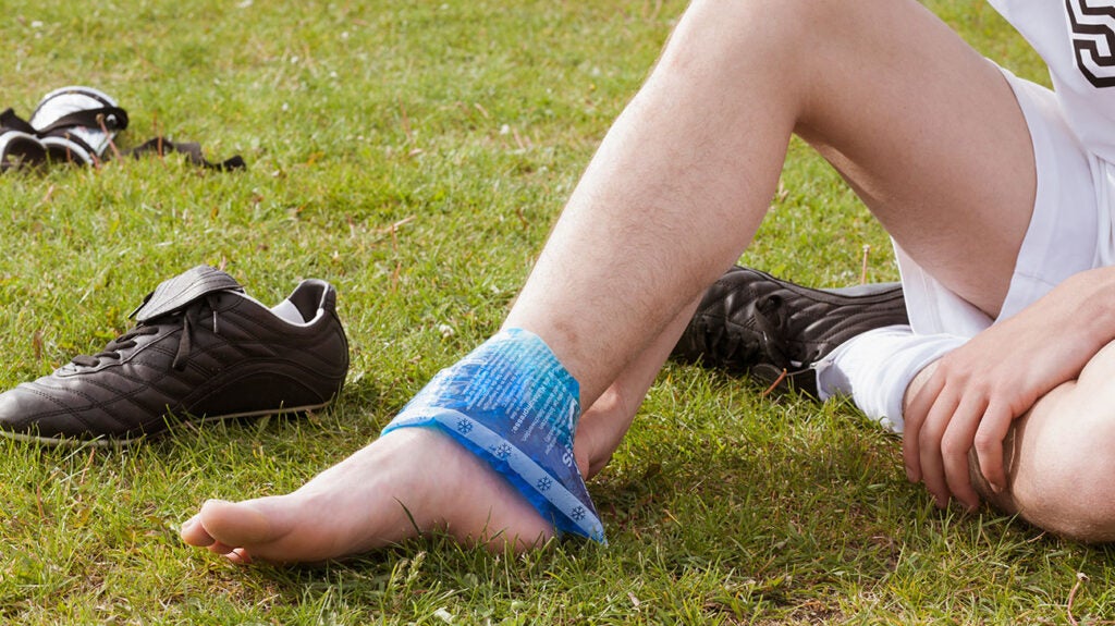 High ankle sprain: How to recognize and treat