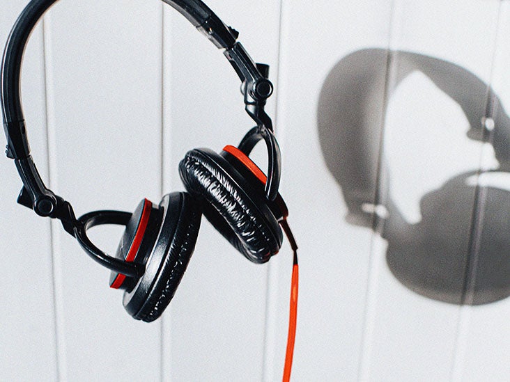 What is conductive hearing loss? Symptoms, causes, and more