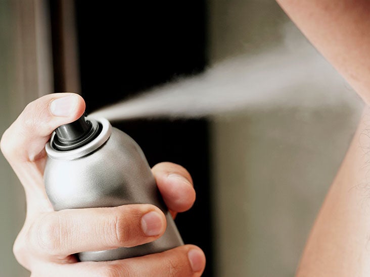 liste efter det Dekoration Deodorant vs antiperspirant: Differences, benefits, and risks