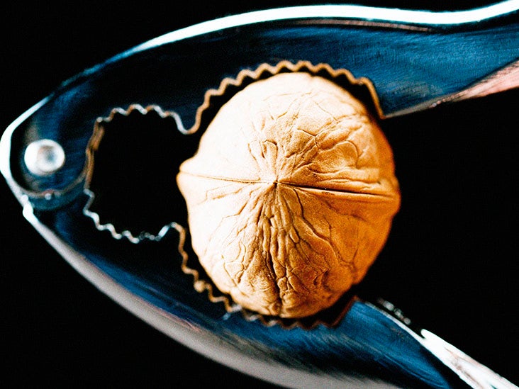 Nutcracker syndrome Symptoms, causes, and treatment