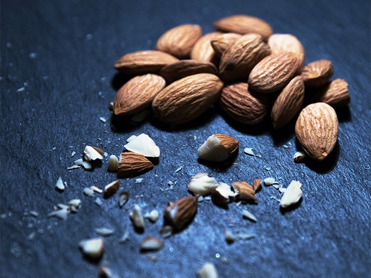 Might snacking on almonds assist curb starvation?