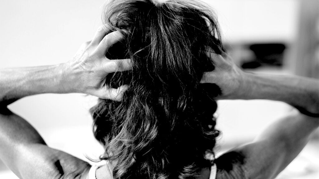 Possible causes of an itchy scalp with no dandruff