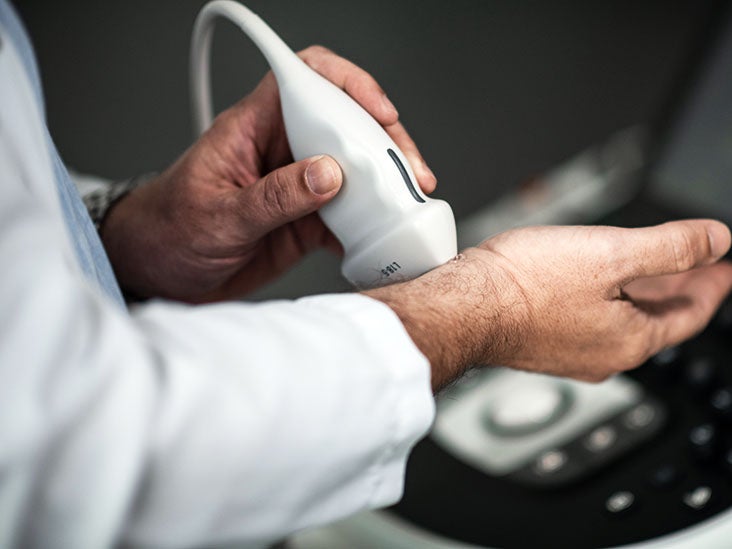 Ultrasound system treats hypertension by calming kidney nerves