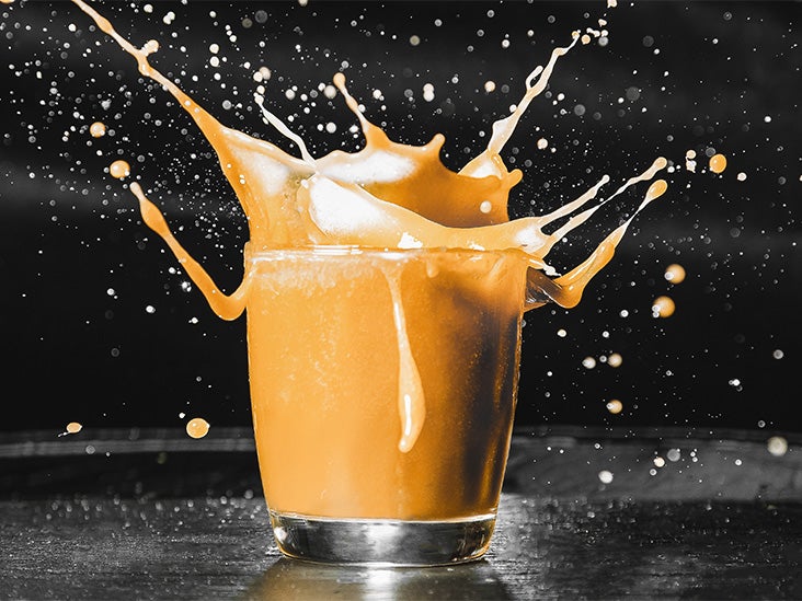 https://post.medicalnewstoday.com/wp-content/uploads/sites/3/2023/03/orange-juice-adrenal-cocktail-732x549-thumbnail.jpg