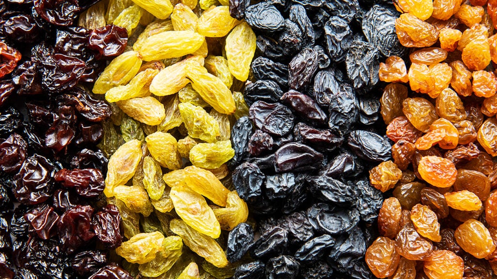 Raisins for constipation: Benefits and when to take them