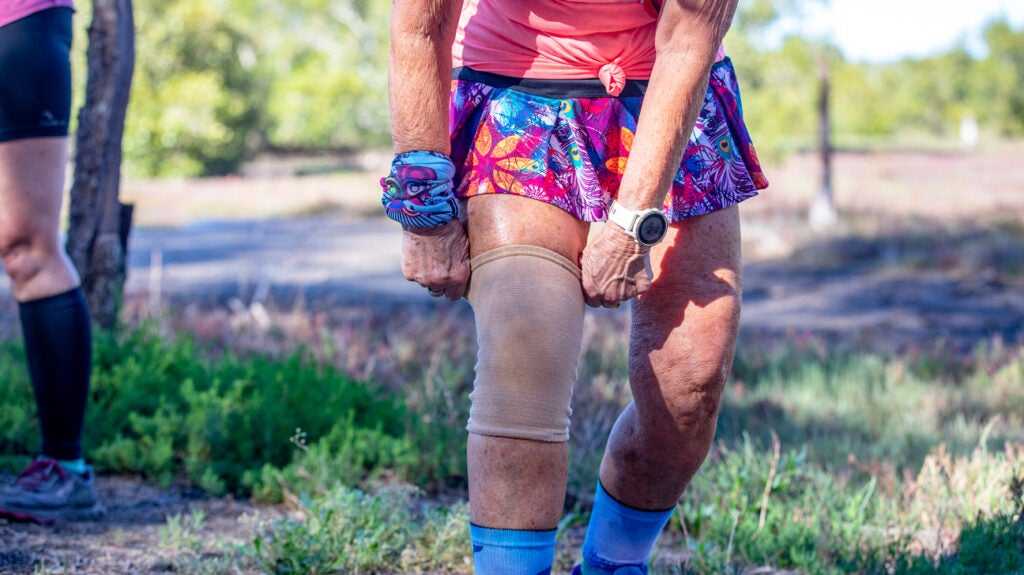 Bilateral knee osteoarthritis Symptoms, diagnosis, and outlook