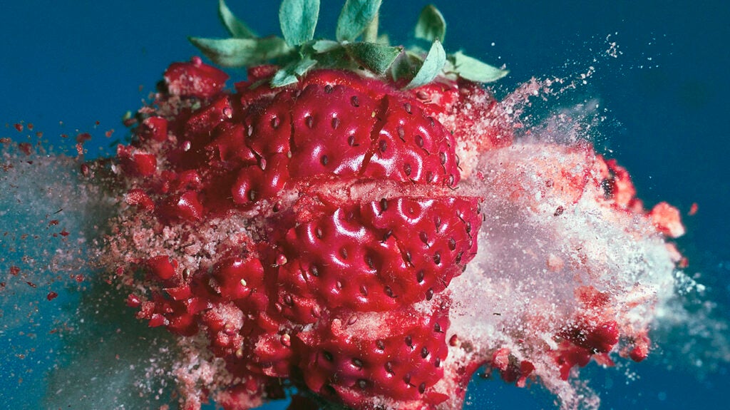 Are strawberries beneficial for those with diabetes?