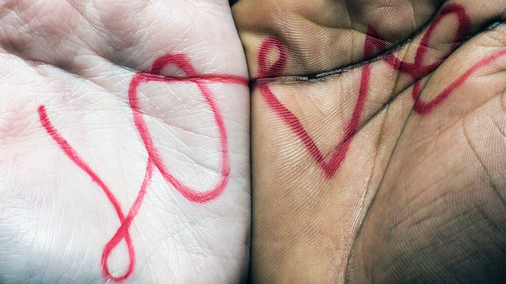 How long to fall in love: What research says